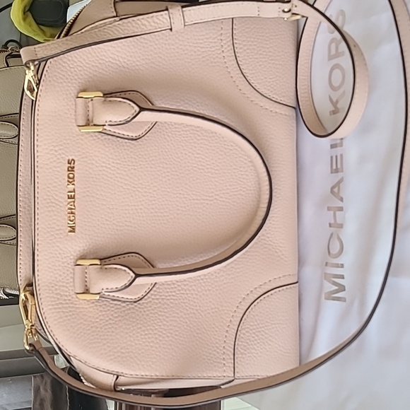 Michael Kors Beige Crossbody Bag - Picture 1 of 11